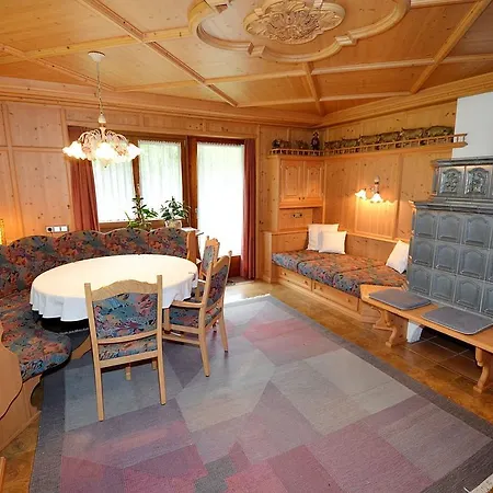 Holiday 1 Villa
